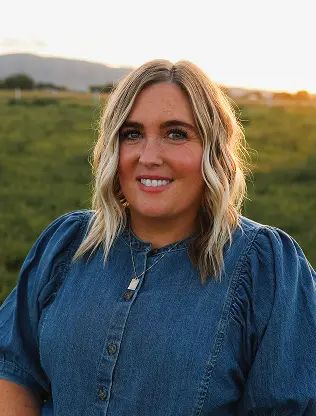Lyndsey, master esthetician at Pedi & Mane
